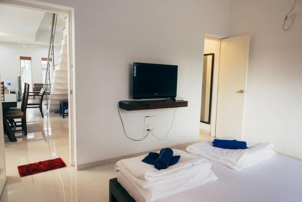Unit 4 By Red Stone Villas Lonavala Luaran gambar